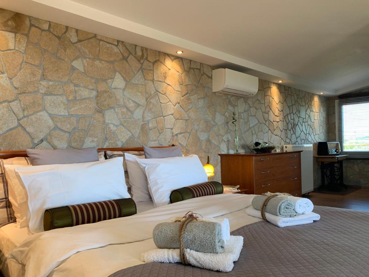 Doormat# Wait 'N Sea, Jacuzzi, Luxury Stone House Apartment Епаноми Екстериор снимка