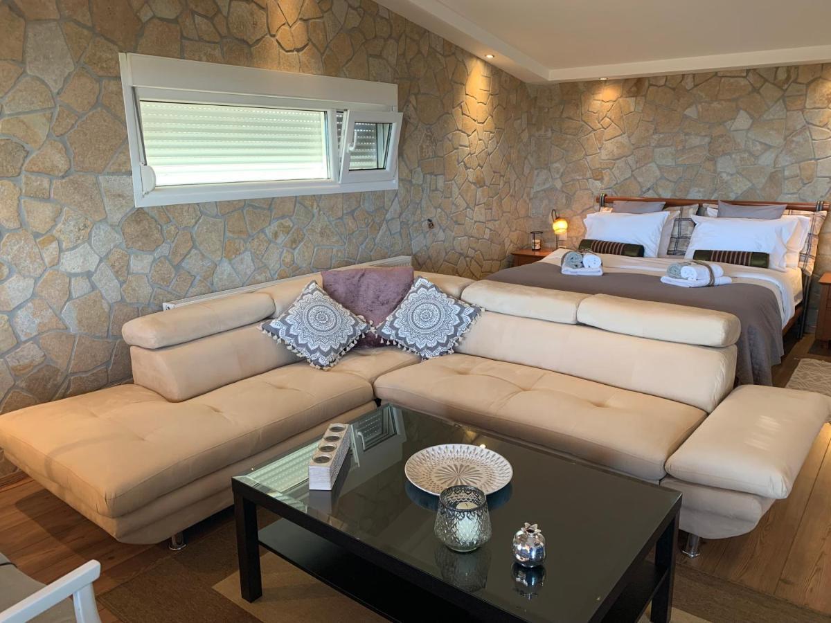 Doormat# Wait 'N Sea, Jacuzzi, Luxury Stone House Apartment Епаноми Екстериор снимка