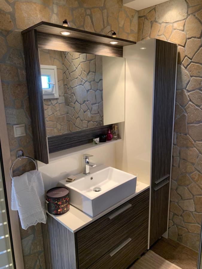 Doormat# Wait 'N Sea, Jacuzzi, Luxury Stone House Apartment Епаноми Екстериор снимка